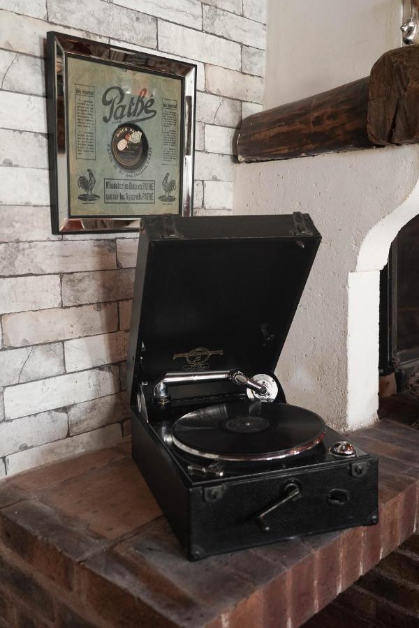 Maison De Charme, D'Artiste, Decoration Brocante Aigrefeuille-d'Aunis ภายนอก รูปภาพ